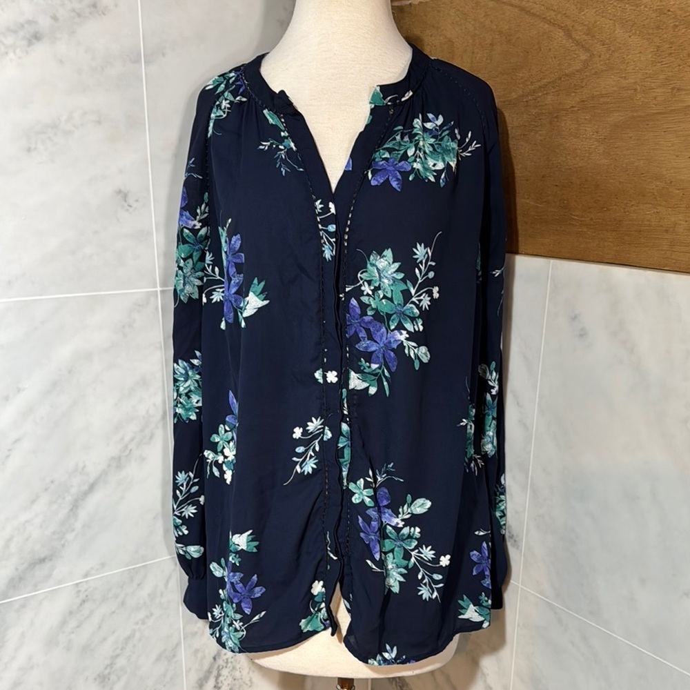 Ava&VIV Floral Navy Blouse size 1X